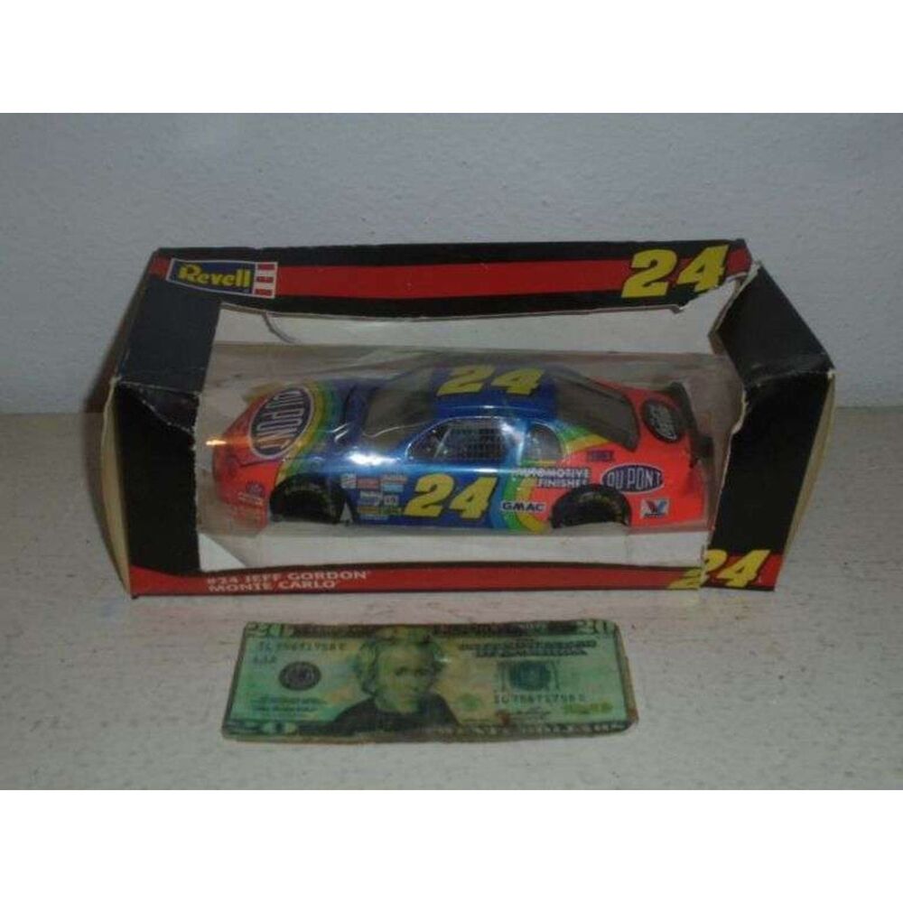 Revell #24 Jeff Gordon Monte Carlo.